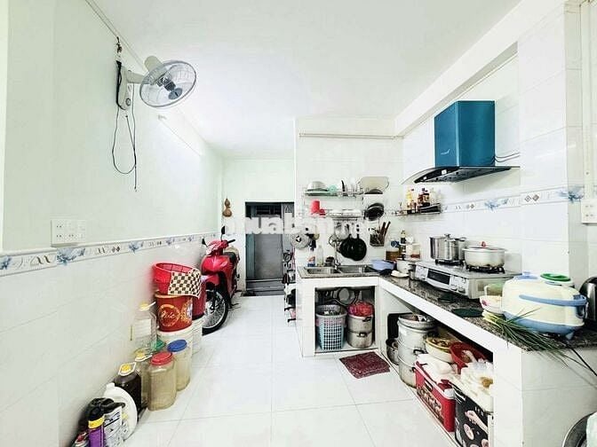 BÁN NHÀ TRUNG TÂM QUẬN 3, HẺM 3M SẠCH ĐẸP,  38M2, 2 TẦNG , CHỈ 5.6 TỶ