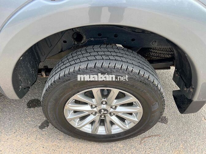 Mitsubishi Triton 2015 4x4 MT - 180000 km