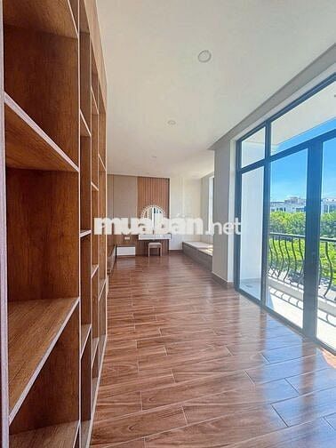 CĂN HỘ 3PN 3WC, DIỆN TÍCH 100M2 GẦN BIỂN - KHU VỰC LIÊN CHIỂU