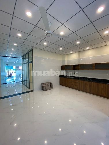 Cho thuê nhà mới 100% MT Đào Duy Anh, 5x24m, Trệt 2L. Giá 50tr