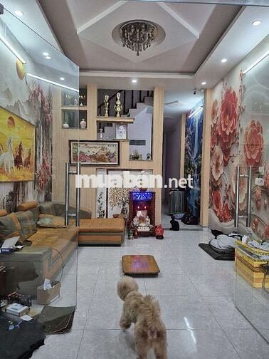 Bán nhà về quê 90m, 4 tầng, đường phan văn đối đi vào 300m bà điểm