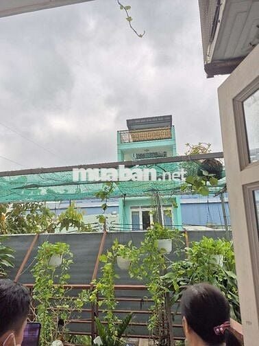 Bán nhà về quê 90m, 4 tầng, đường phan văn đối đi vào 300m bà điểm