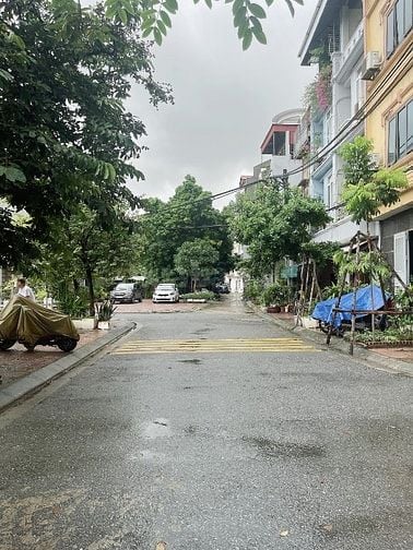 CÂU VINH TUY AEON LONG BIÊN RẤT GẦN BÁN ĐẨT 42m2 za 5ty65