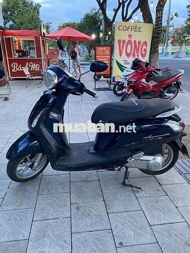 Yamaha Grande nguyên rin.