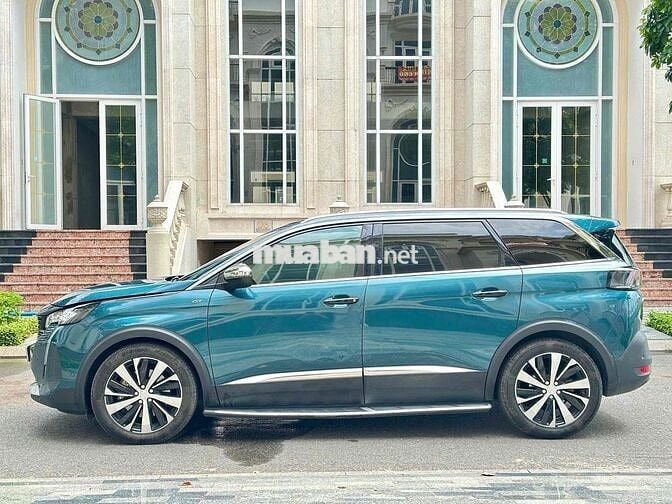 Peugeot 5008 2024 GT 1.6 AT - 19000 km