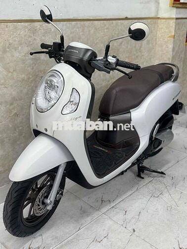 Scoopy khoá ga 2022 trắng siêu mới 43D1-974.27