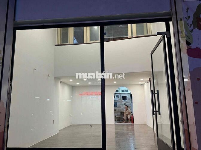 Chính Chủ Cho Thuê Mặt Bằng KD 51m2 Mặt Tiền Bùi Thị Xuân Q1 TPHCM