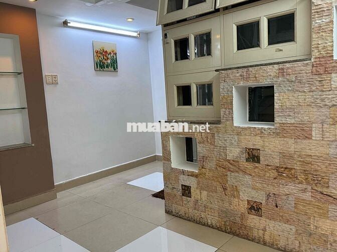 Chính Chủ Cho Thuê Mặt Bằng KD 51m2 Mặt Tiền Bùi Thị Xuân Q1 TPHCM