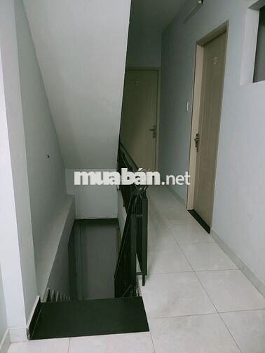 phòng trọ 20m2, wc riêng, wifi, máy giặt, để xe, chìa khóa riêng