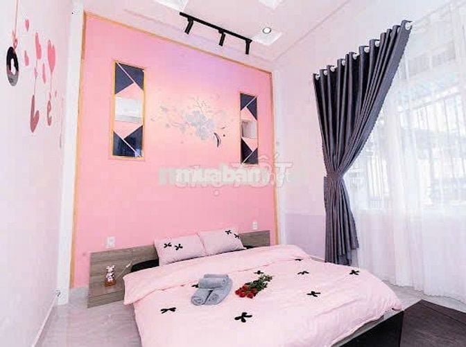 Cho thuê Villa Sân Vườn Nguyên Căn Mặt tiền Nam Hồ Phường 11 Đà Lạt