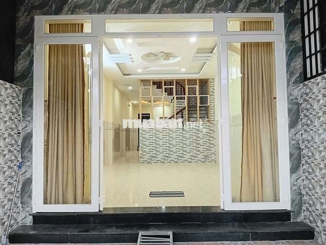 Sạch đẹp như hình 12 triệu/tháng
1 trệt 2 lầu, sân thượng thoáng mát