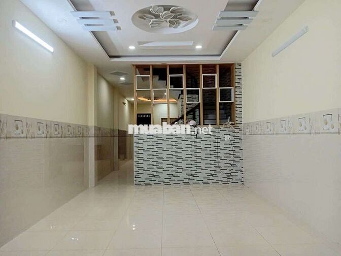 Sạch đẹp như hình 12 triệu/tháng
1 trệt 2 lầu, sân thượng thoáng mát