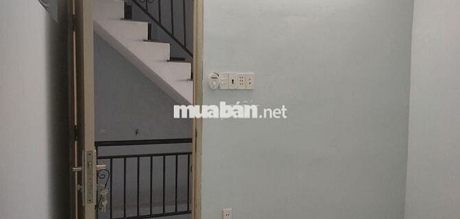 phòng trọ 20m2, wc riêng, wifi, máy giặt, để xe, chìa khóa riêng