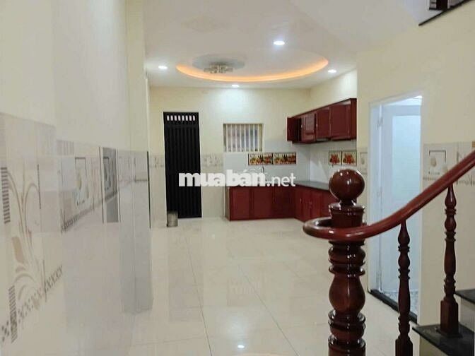 Sạch đẹp như hình 12 triệu/tháng
1 trệt 2 lầu, sân thượng thoáng mát