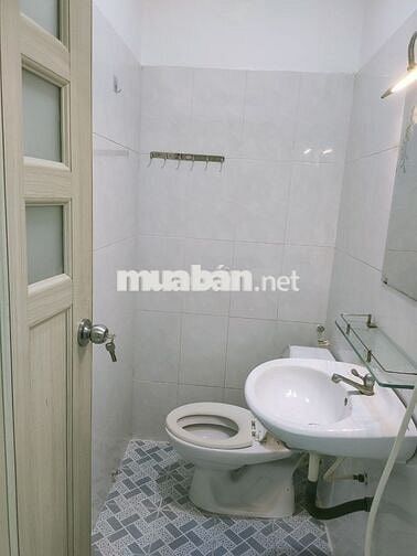 phòng trọ 20m2, wc riêng, wifi, máy giặt, để xe, chìa khóa riêng