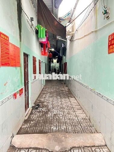BÁN DÃY TRỌ 387M2 17 PHÒNG CÓ KIOT PHÍA TRUOC HẺM XE HƠI KẾ KCN