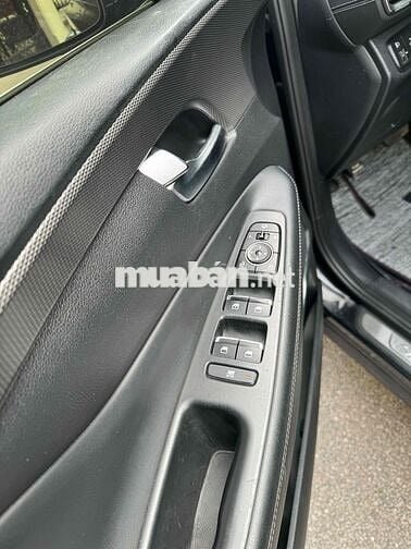 HYUNDAI SANTAFE 2.4 XĂNG TIÊU CHUẨN SX 2019