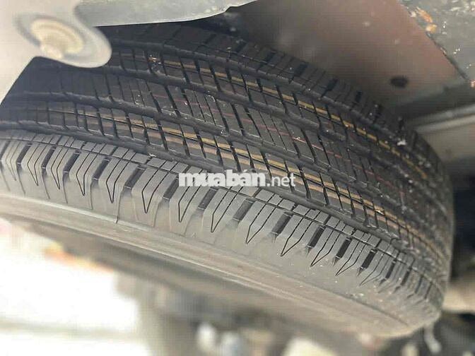 Ford Everest Titanium 2.0L 4x4 model 2023 đỏ cam