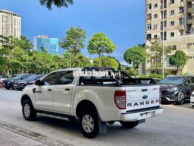 Ford Ranger XLS 2.2L 4x2 AT sx 2020 nhập khẩu