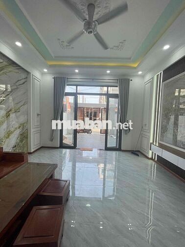nhà sổ riêng hoàn công giá rẻ phường bửu long. dt 80m2 đường rộng 8m