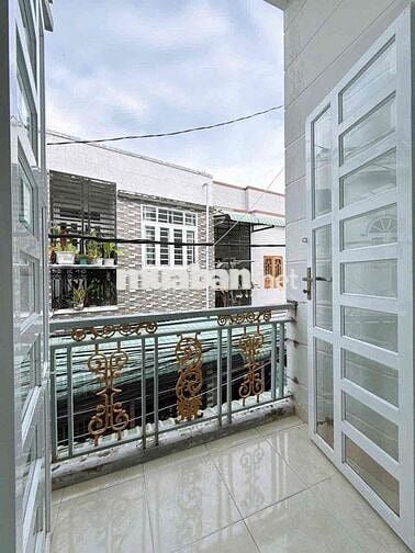 nhà trệt lầu 3 phòng ngủ diện tích 5m x 15m giá 2 tỷ 490 triệu