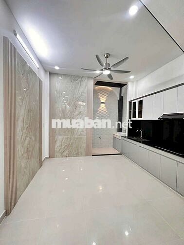 Nhà đẹp 2 lầu hẻm xe hơi Ngay chợ cầu đồng