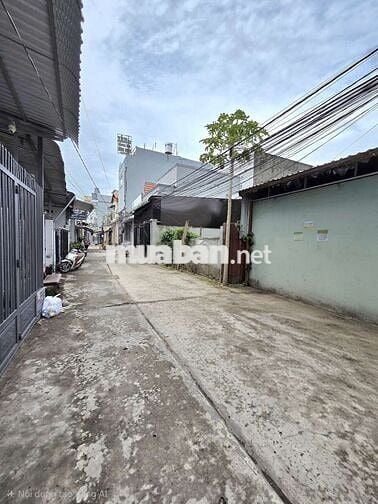 TRỤC CHÍNH - HẺM 136 HOÀNG QUỐC VIỆT
