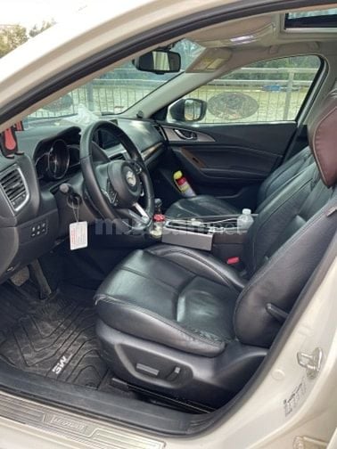 Mazda 3 2.0 phiên bản cao cấp nhất