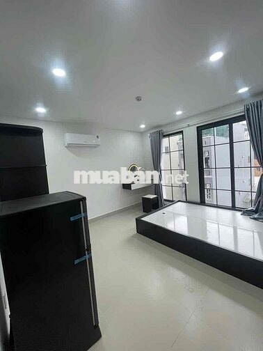 Cho Thuê Căn Hộ Studio Cửa Sổ Trời Lớn Thoáng Mát Ngay Trục Âu Cơ