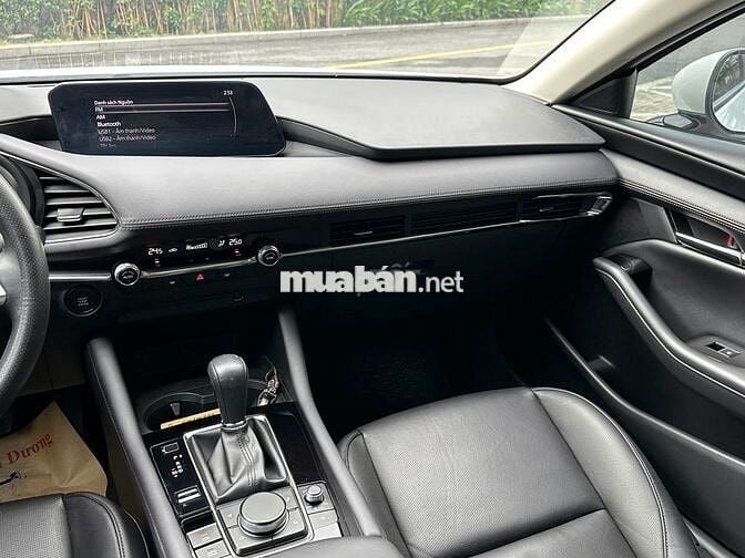 Mazda 3 1.5 Luxury 2023 -30000 km -579tr