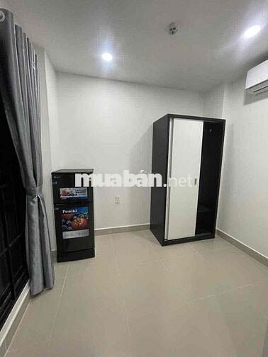 Cho Thuê Căn Hộ Studio Cửa Sổ Trời Lớn Thoáng Mát Ngay Trục Âu Cơ