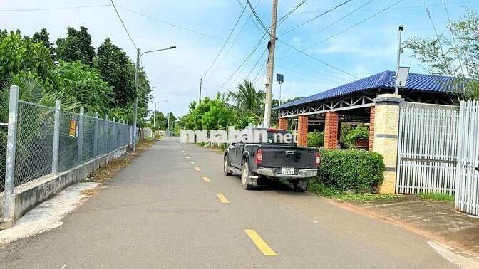 BÁN NHÀ VƯỜN MINI TRUNG TÂM THỊ TRẤN ĐẤT ĐỎ (TP.HCM)

📍