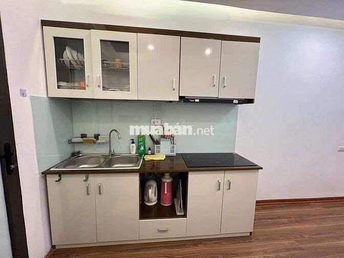 NHÀ TẬP THỂ SỔ ĐỎ GIÁ 2 TỶ , HIẾM CÓ , HỘ KHẨU HAI BÀ NHÀ TẬP THỂ SỔ ĐỎ GIÁ 2 TỶ , HIẾM CÓ , HỘ KHẨU HAI BÀ