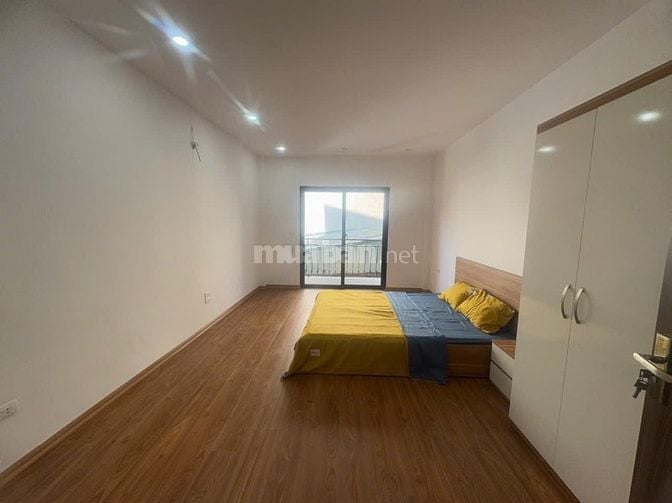 chính chủ bán nhà ngõ 141 giáp nhị 40m 5 tầng nở hậu