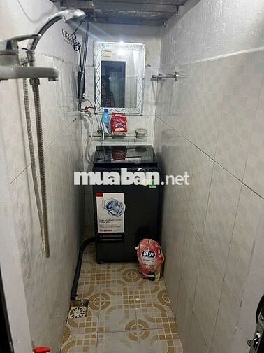 NHÀ TẬP THỂ SỔ ĐỎ GIÁ 2 TỶ , HIẾM CÓ , HỘ KHẨU HAI BÀ NHÀ TẬP THỂ SỔ ĐỎ GIÁ 2 TỶ , HIẾM CÓ , HỘ KHẨU HAI BÀ
