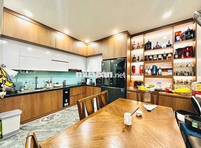 Bán nhà dân xây Hoàng Quốc Việt 7.35ty