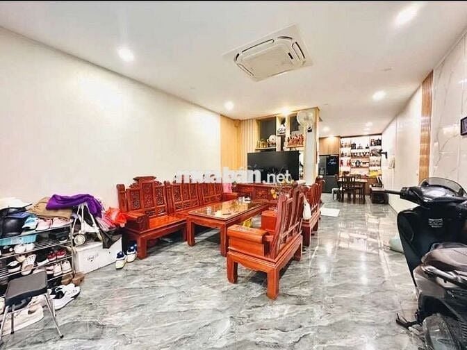 Bán nhà dân xây Hoàng Quốc Việt 7.35ty Bán nhà dân xây Hoàng Quốc Việt 7.35ty