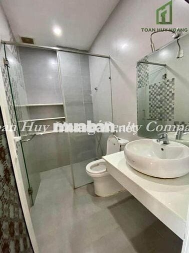 Nhà 4 phòng ngủ hiện đại, có sân ô tô, khu phố Tây An Thượng