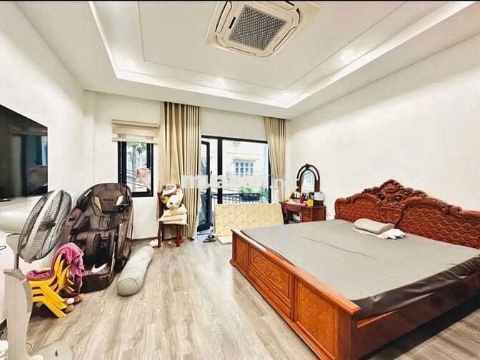 Bán nhà dân xây Hoàng Quốc Việt 7.35ty