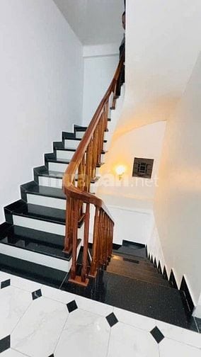 QUÁ HIẾM...BÁN NHÀ CẦU DIỄN: 3 TẦNG DT 35M2, MT 6,7M, DÂN XÂY, SỔ ĐẸP 