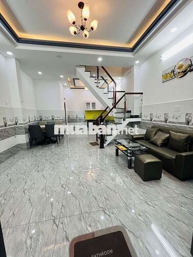 Nhà Lâm Văn Bền, Quận 7, 48m2, 2 tầng, Sổ Hồng Riêng, giá 5.3 tỷ