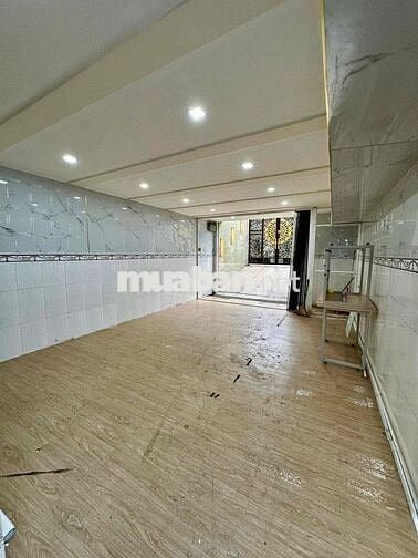 Nhà mặt tiền nội bộ đường số 10