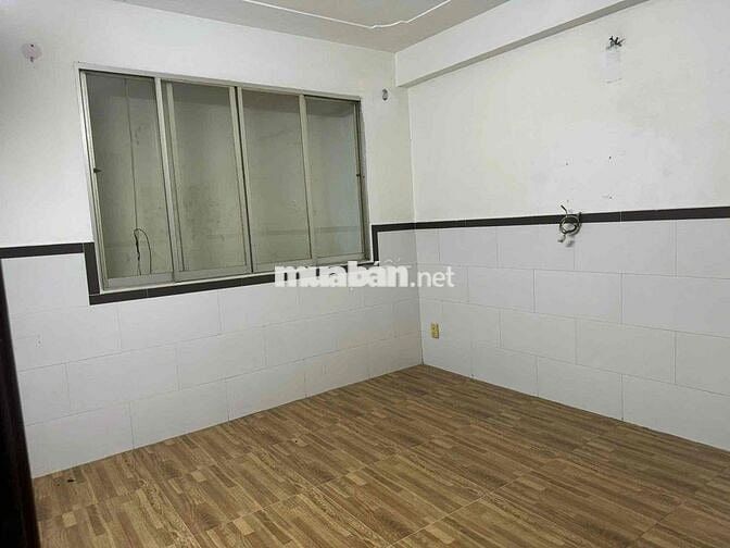 Bán nhà Mặt tiền Lê Hồng Phong P12Q10- DT vuông 52,5 m2 - Ngang 5,25m