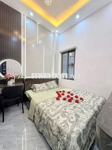 Bán nhà đường Bàn Cờ _Q3. hẻm xe hơi 6M. đang có hợp đồng thuê 700USD