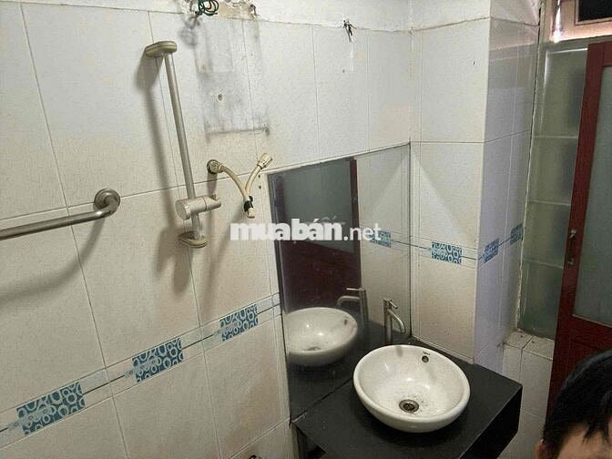 Bán nhà Mặt tiền Lê Hồng Phong P12Q10- DT vuông 52,5 m2 - Ngang 5,25m