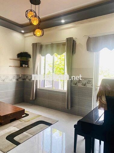 Nhà mặt tiền đường 605, đường 25m, lề 3,5m, dt đất 110m2, 220m sàn