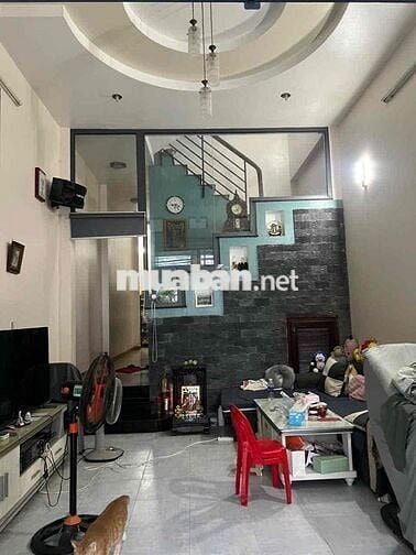 Quá rẻ - HXH Lê Đức thọ, p16. DT: 4x20 vuông vức, 3 tầng. Chỉ 11 tỷ TL