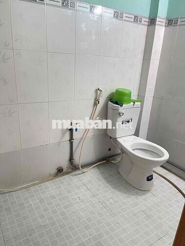 cho thuê nhà nguyên căn trệt lửng dt 4x20