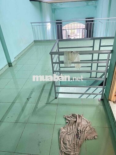cho thuê nhà nguyên căn trệt lửng dt 4x20