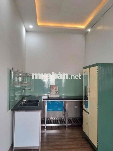 BÁN NHÀ MẶT TIỀN KẸP KIỆT OTO ĐƯỜNG ĐẦM RONG 2